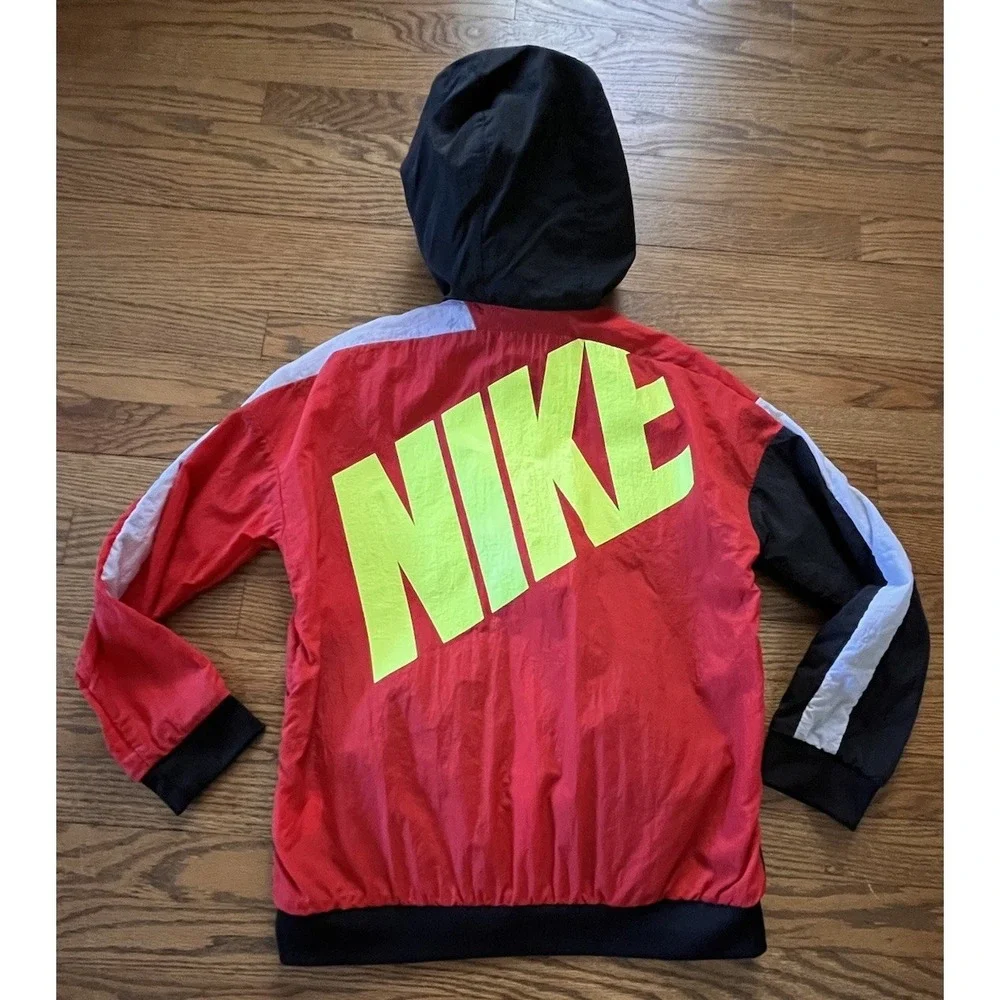 Nike Core Amplify Windrunner Windbreaker Red Black Sz‎ L Youth Kids Jacket
